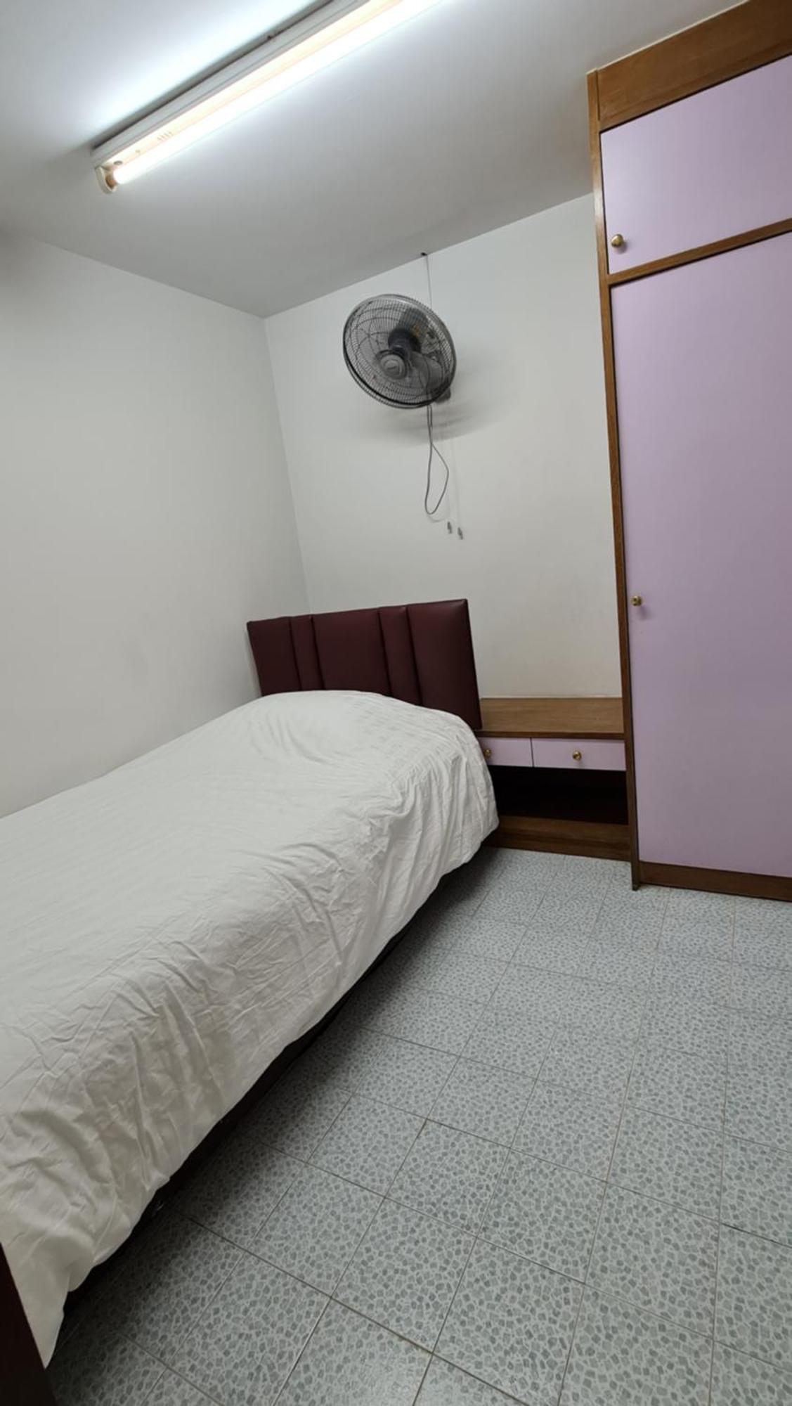 Service Thong Lo Ekkamai Prompong Apartment *