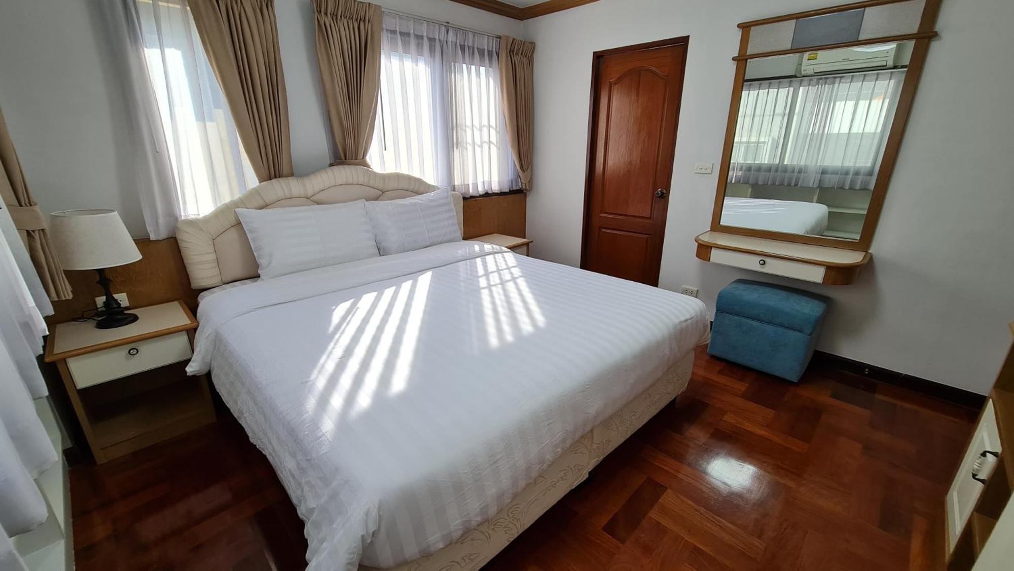 Apartment Service Thong Lo Ekkamai Prompong Bangkok